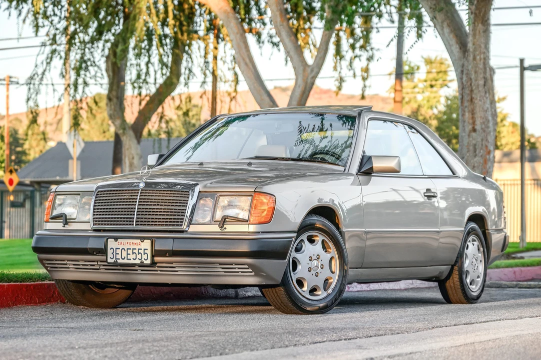 1993 Mercedes-Benz W124 E-Class - Image 2 of 31