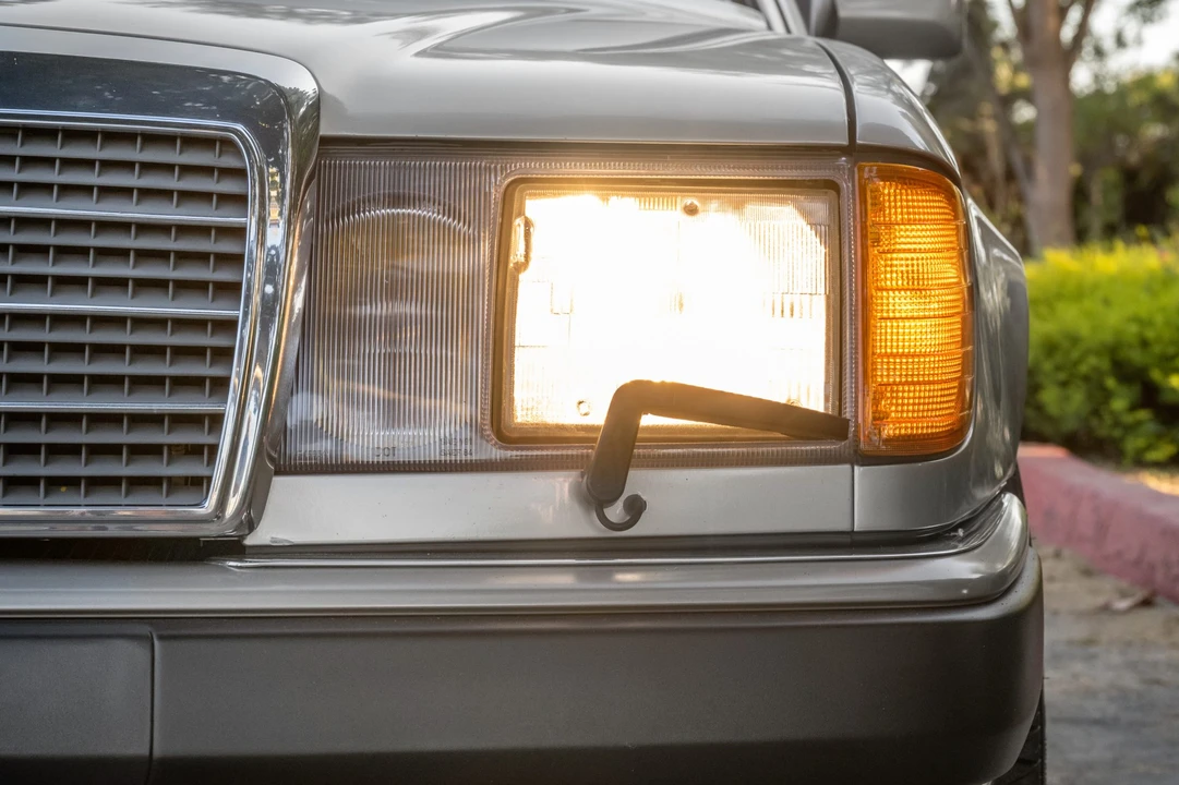1993 Mercedes-Benz W124 E-Class - Image 18 of 31