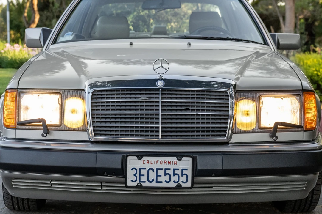 1993 Mercedes-Benz W124 E-Class - Image 17 of 31