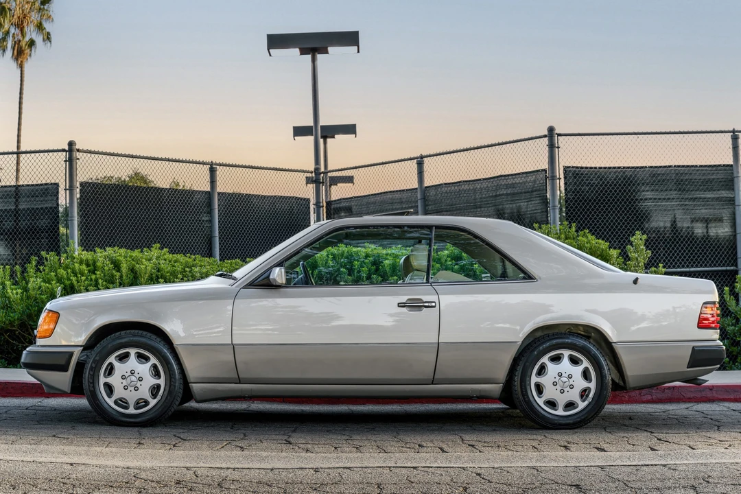 1993 Mercedes-Benz W124 E-Class - Image 8 of 31