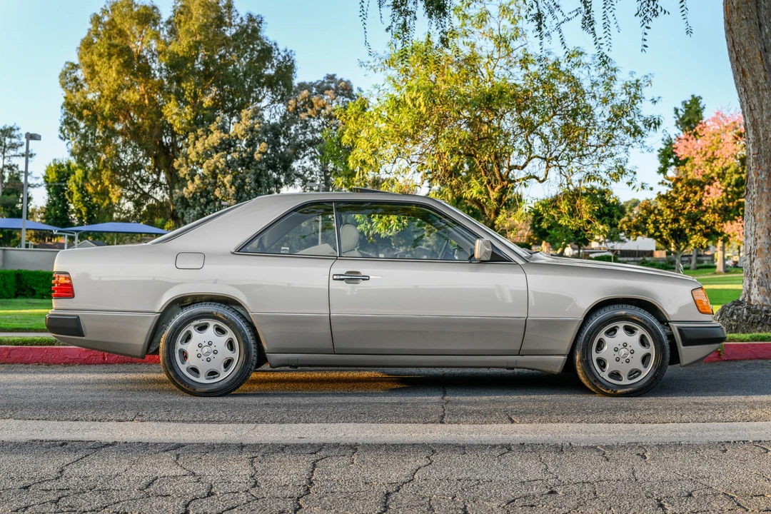 1993 Mercedes-Benz W124 E-Class - Image 4 of 31