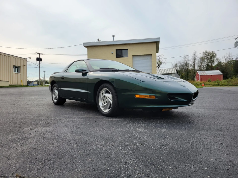 1993 Pontiac Firebird 4th Gen - Image 2 of 31