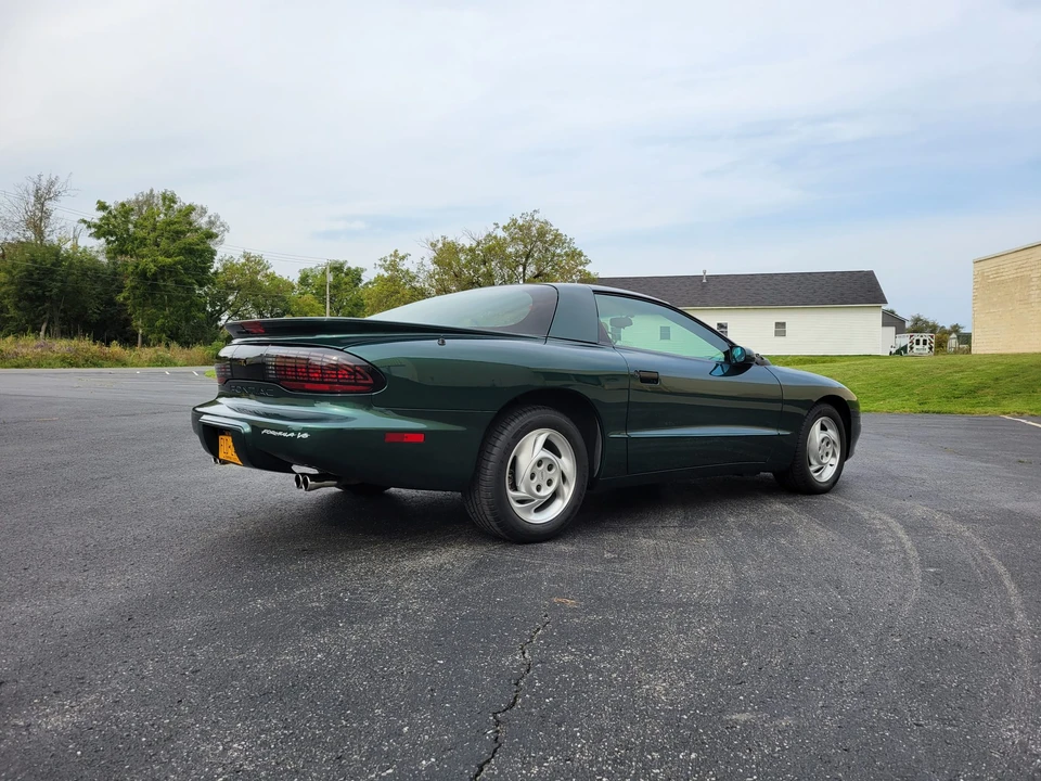 1993 Pontiac Firebird 4th Gen - Image 7 of 31
