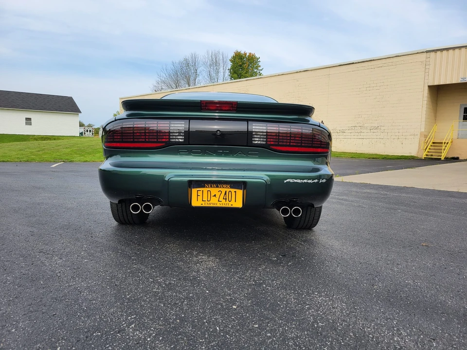 1993 Pontiac Firebird 4th Gen - Image 8 of 31