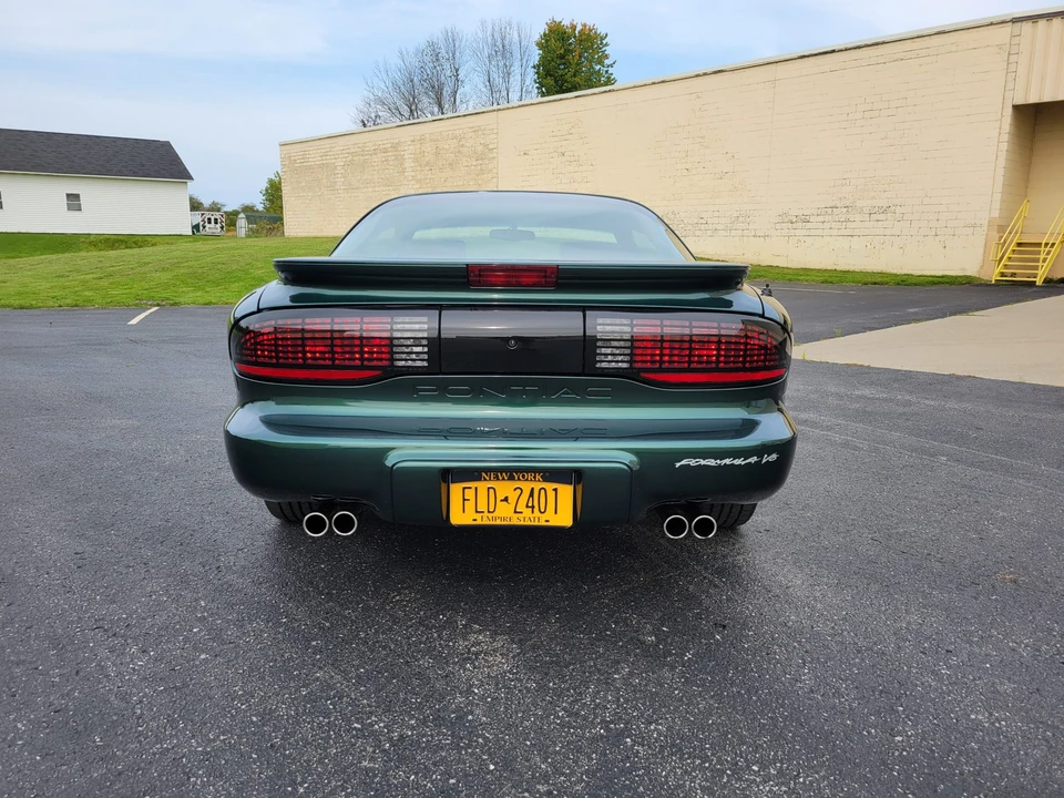 1993 Pontiac Firebird 4th Gen - Image 10 of 31