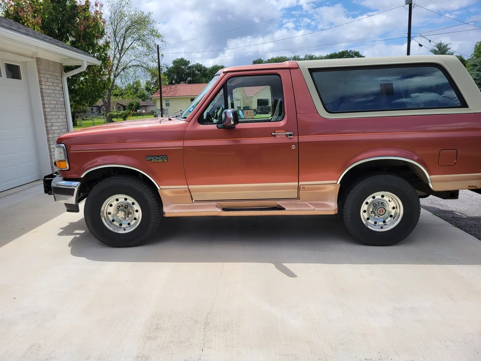 1994 Ford Bronco 5th Gen - Image 16 of 31