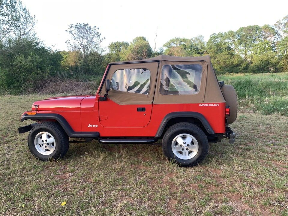 1994 Jeep YJ Wrangler - Image 21 of 31