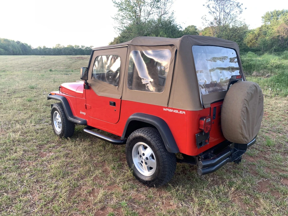 1994 Jeep YJ Wrangler - Image 23 of 31