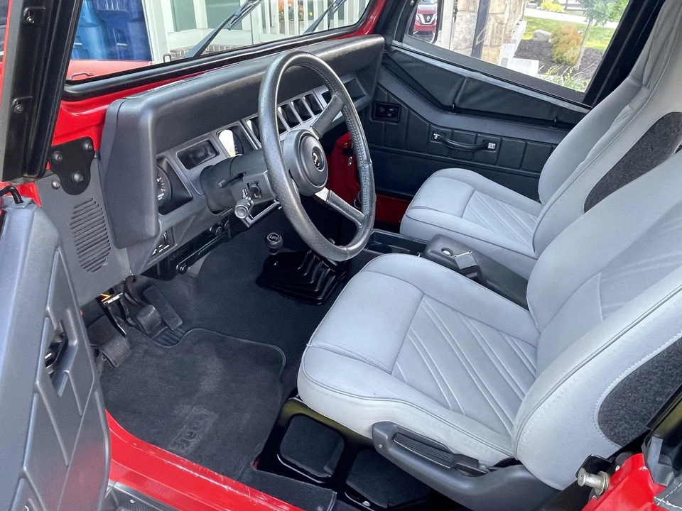 1994 Jeep YJ Wrangler - Image 27 of 31