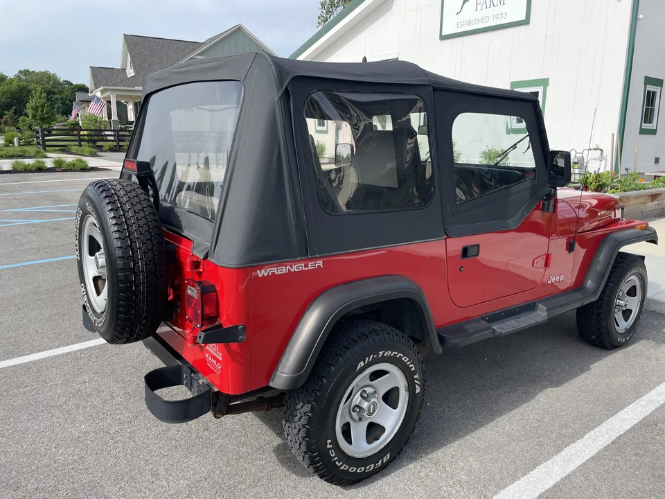 1994 Jeep YJ Wrangler - Image 13 of 31