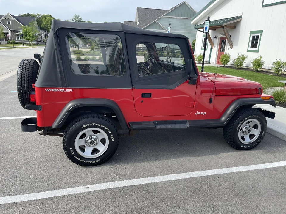 1994 Jeep YJ Wrangler - Image 14 of 31
