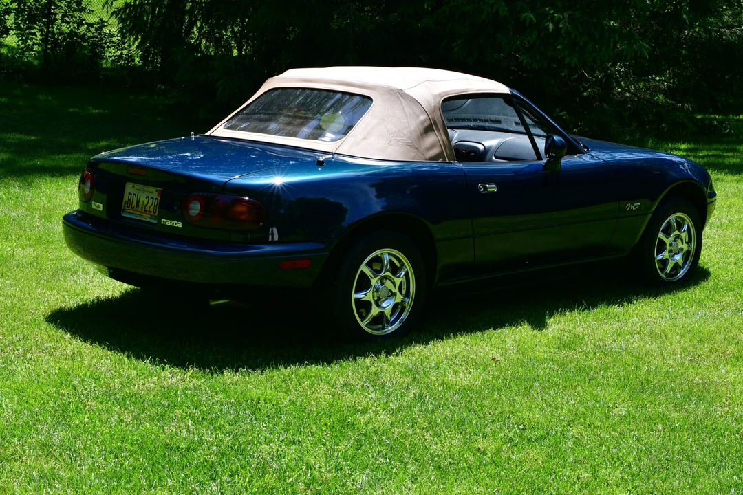 1994 Mazda NA MX-5 Miata - Image 16 of 31
