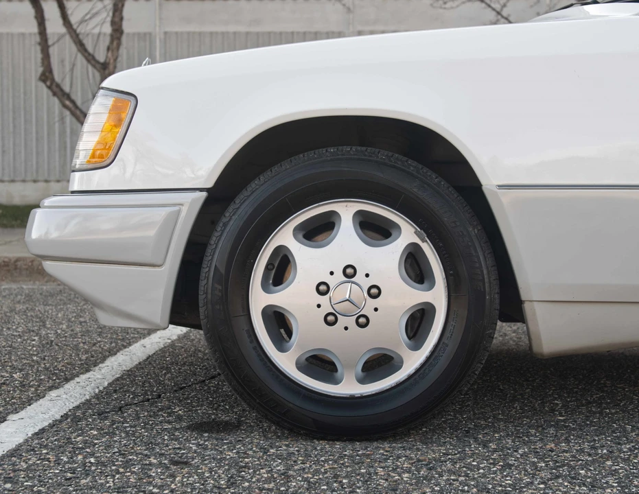 1994 Mercedes-Benz W124 E-Class - Image 21 of 31