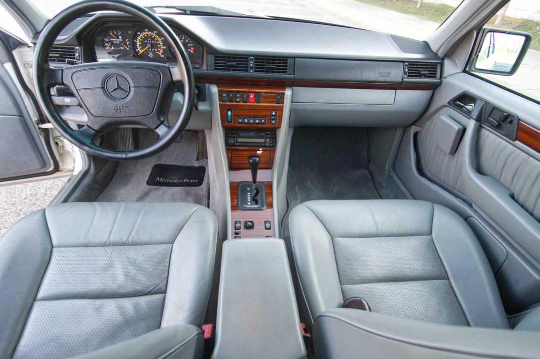 1994 Mercedes-Benz W124 E-Class - Image 28 of 31