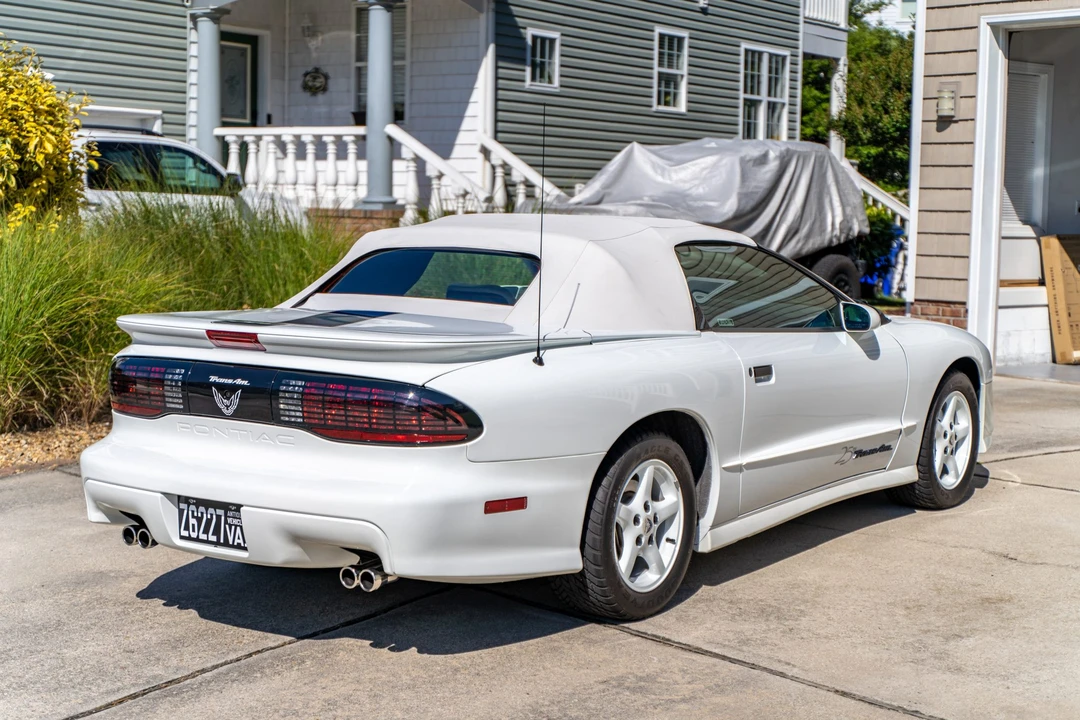 1994 Pontiac Firebird Trans Am 4th Gen - Image 15 of 31