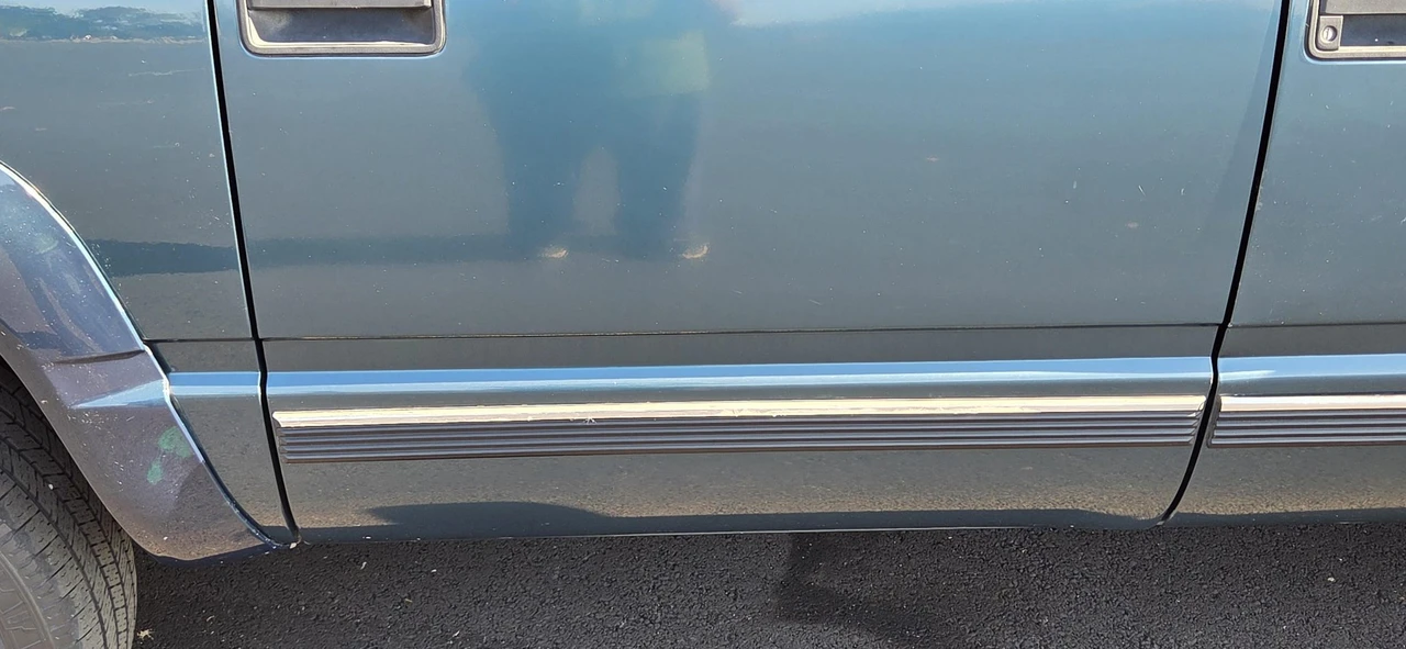 1995 GMC Suburban 7th Gen - Image 22 of 31