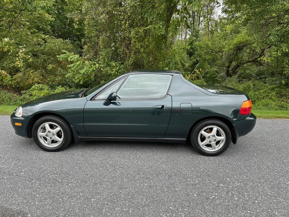 1995 Honda Del Sol - Image 2 of 31