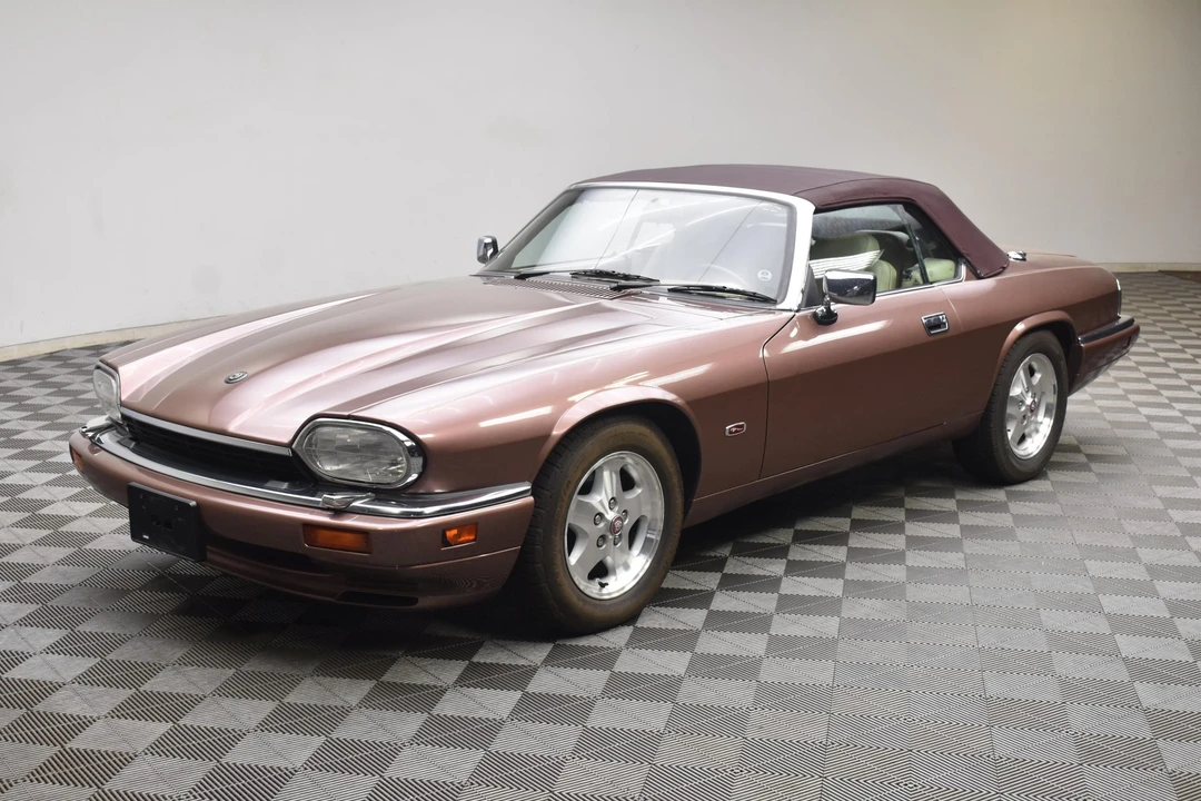 1995 Jaguar XJS Convertible - Image 2 of 31