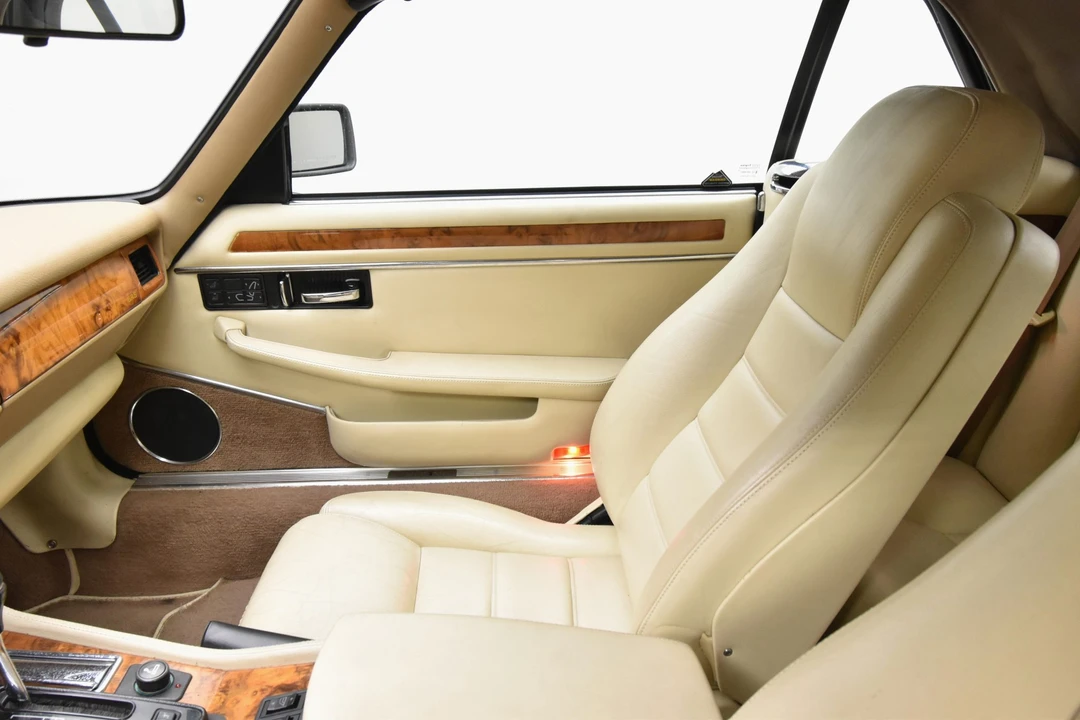 1995 Jaguar XJS Convertible - Image 26 of 31