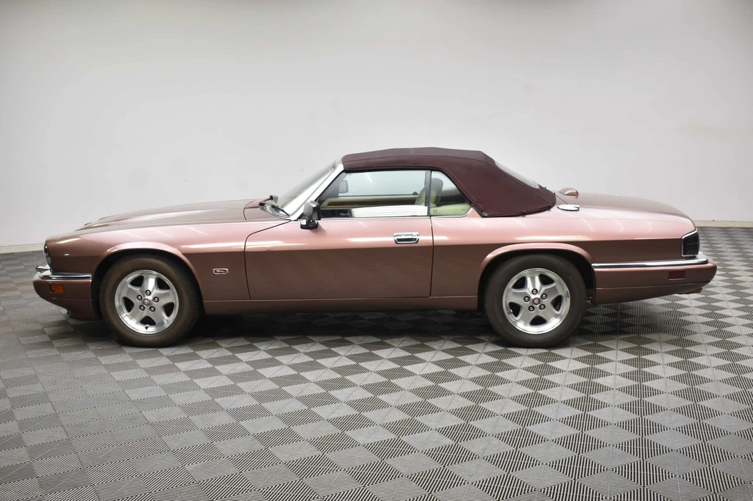 1995 Jaguar XJS Convertible - Image 8 of 31