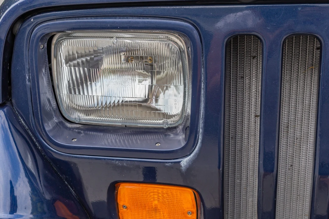 1995 Jeep YJ Wrangler - Image 30 of 31