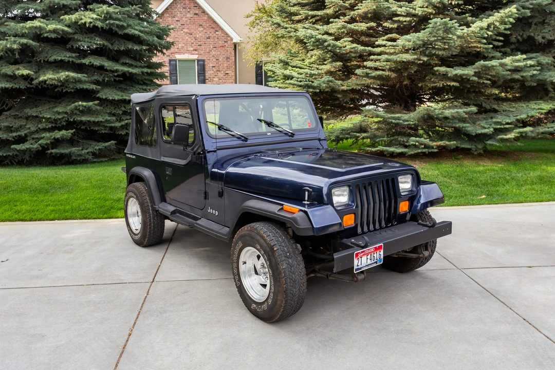 1995 Jeep YJ Wrangler - Image 11 of 31
