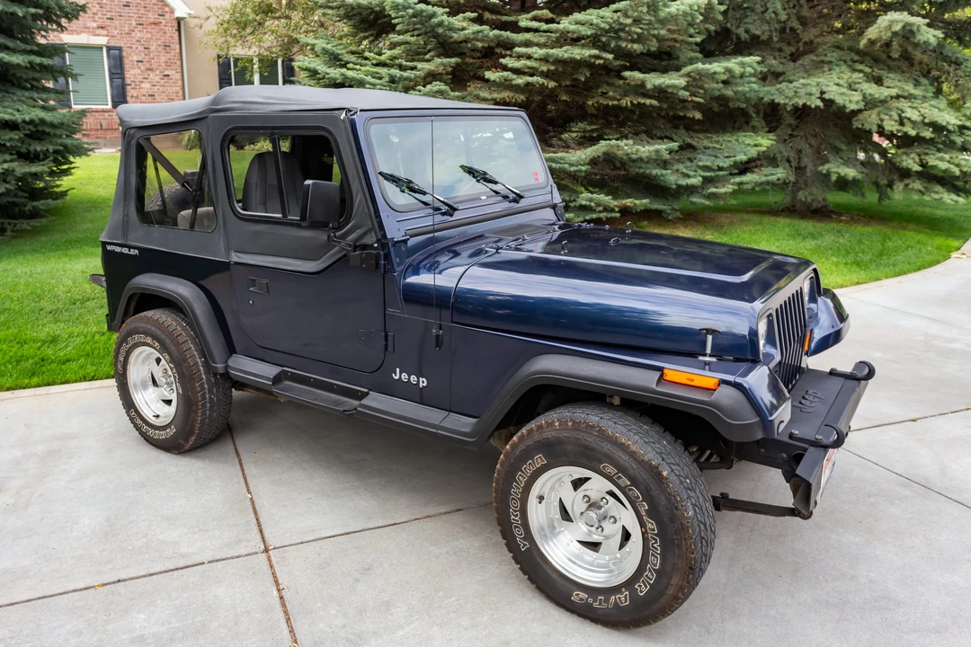 1995 Jeep YJ Wrangler - Image 9 of 31
