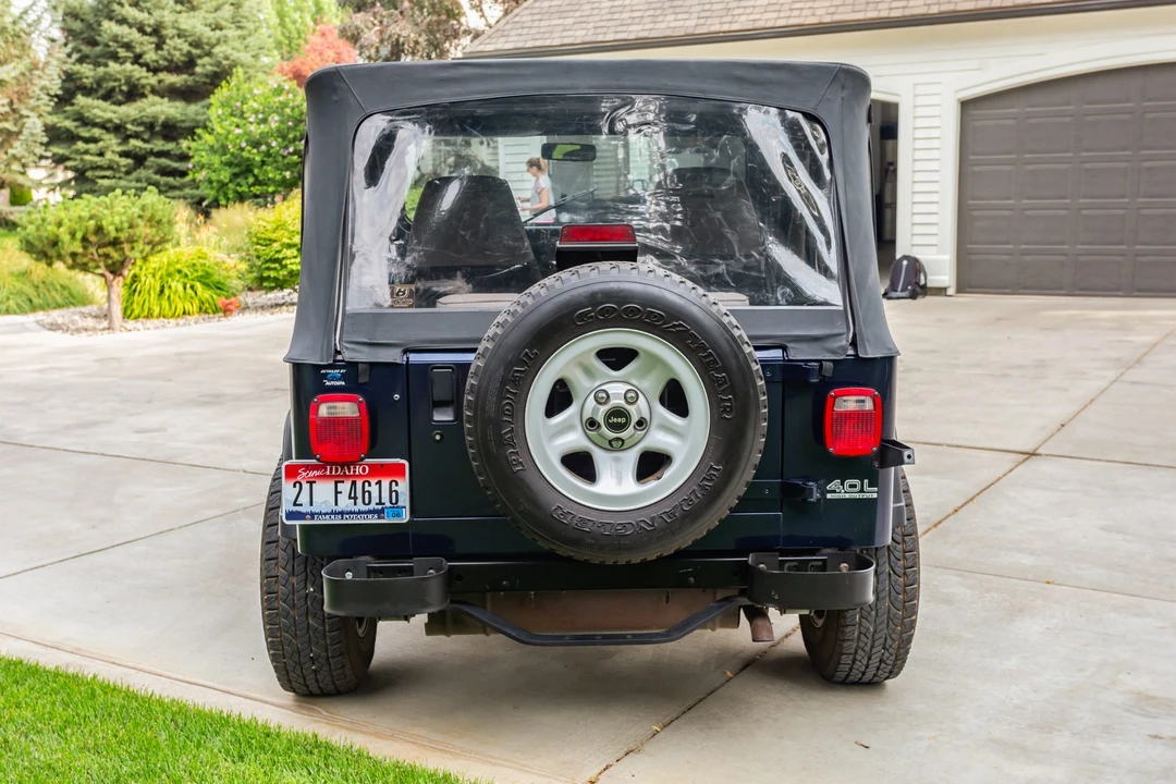 1995 Jeep YJ Wrangler - Image 6 of 31