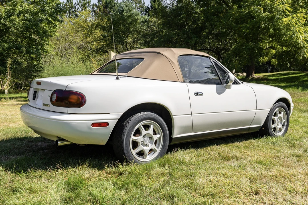 1995 Mazda NA MX-5 Miata - Image 6 of 31