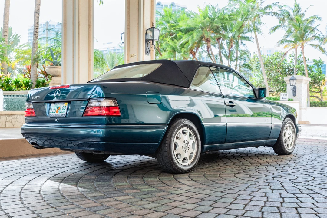1995 Mercedes-Benz W124 E-Class - Image 12 of 31