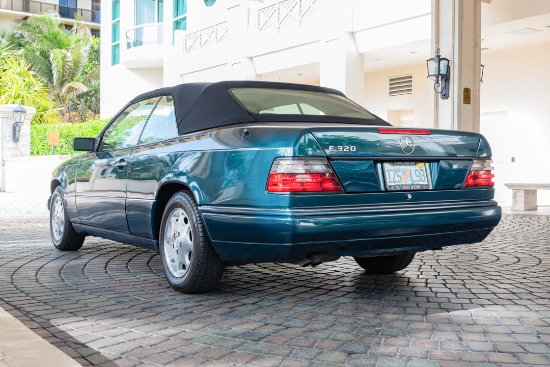 1995 Mercedes-Benz W124 E-Class - Image 14 of 31
