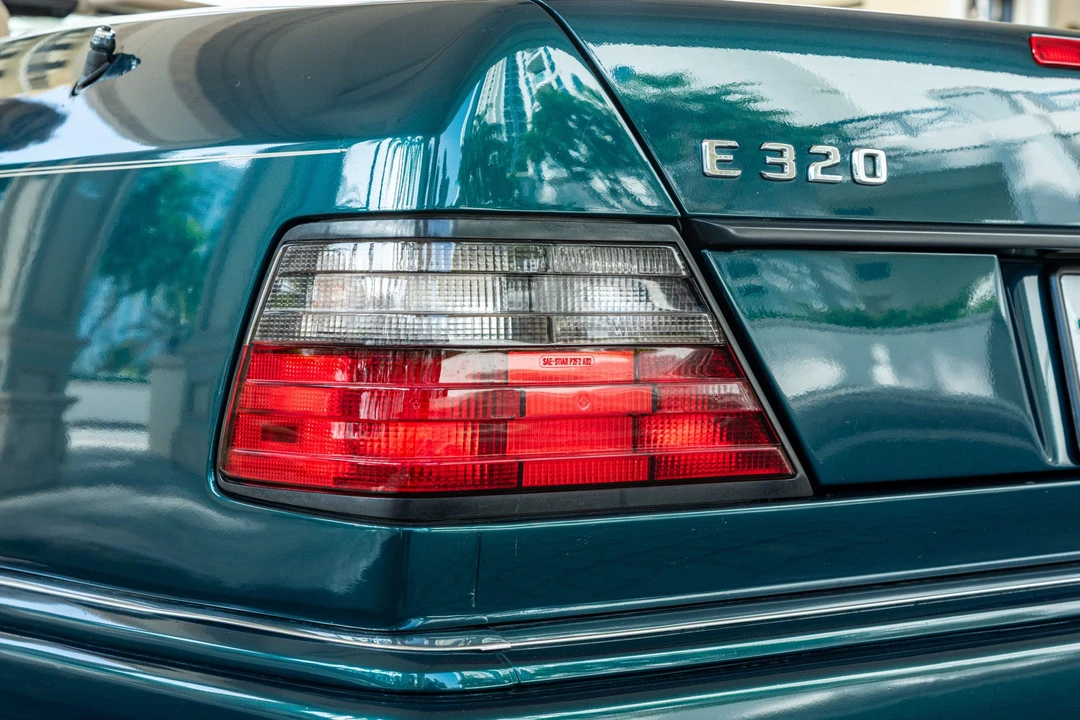 1995 Mercedes-Benz W124 E-Class - Image 23 of 31