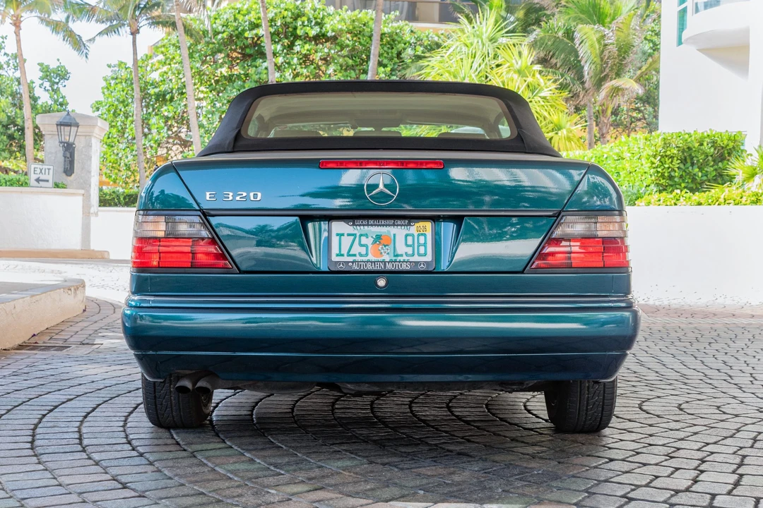 1995 Mercedes-Benz W124 E-Class - Image 13 of 31
