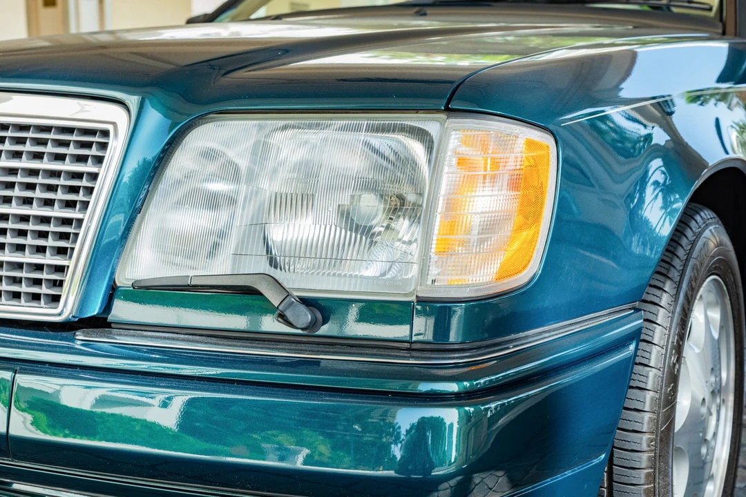 1995 Mercedes-Benz W124 E-Class - Image 17 of 31