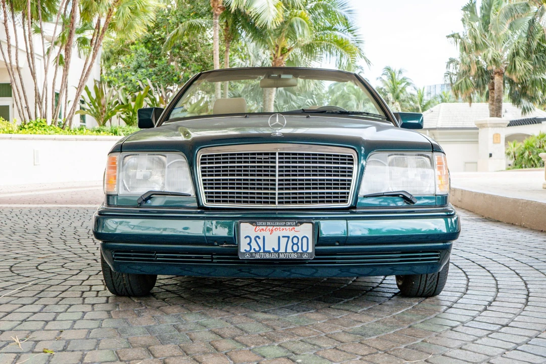 1995 Mercedes-Benz W124 E-Class - Image 2 of 31
