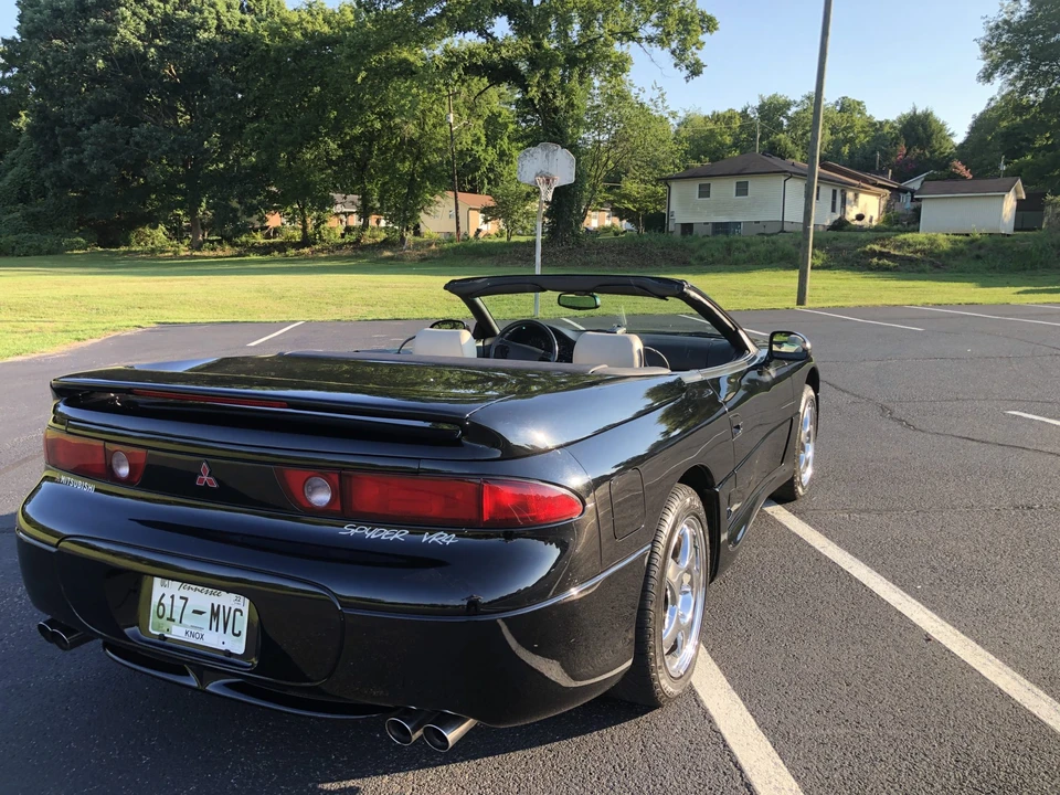 1995 Mitsubishi 3000GT Series 2 - Image 24 of 31
