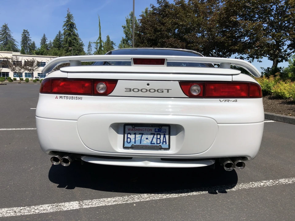 1995 Mitsubishi 3000GT Series 2 - Image 16 of 31