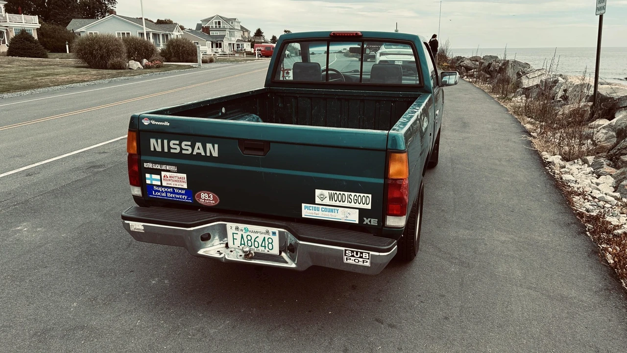 1995 Nissan - Image 14 of 31