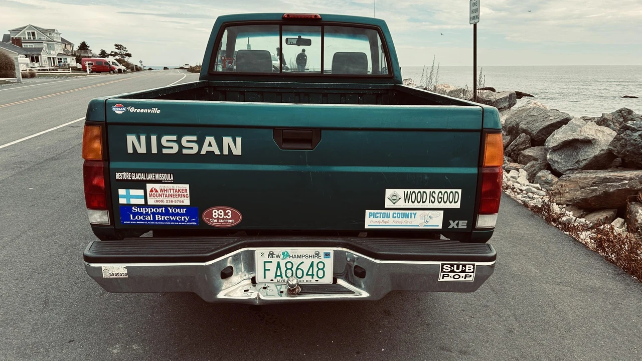 1995 Nissan - Image 13 of 31