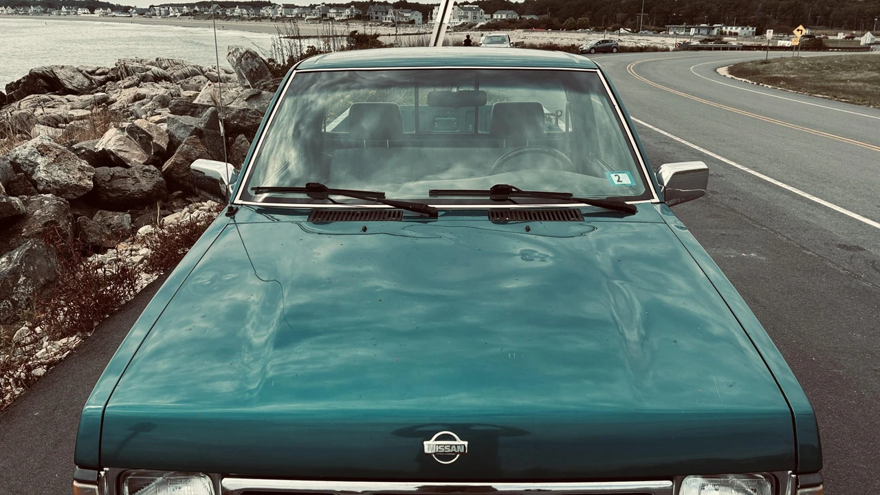 1995 Nissan - Image 20 of 31