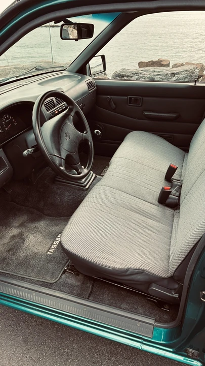 1995 Nissan - Image 30 of 31