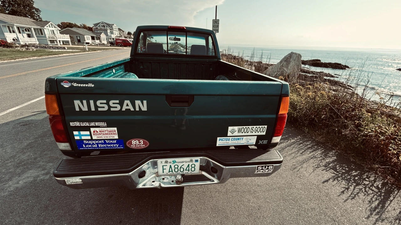 1995 Nissan - Image 12 of 31