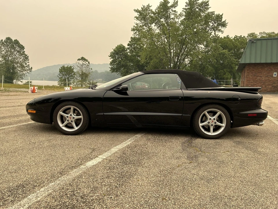 1995 Pontiac Firebird 4th Gen - Image 10 of 31