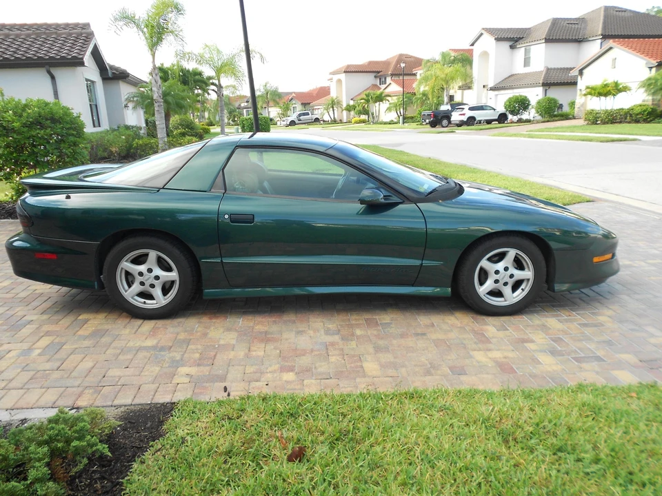 1995 Pontiac Firebird Trans Am 4th Gen - Image 19 of 31