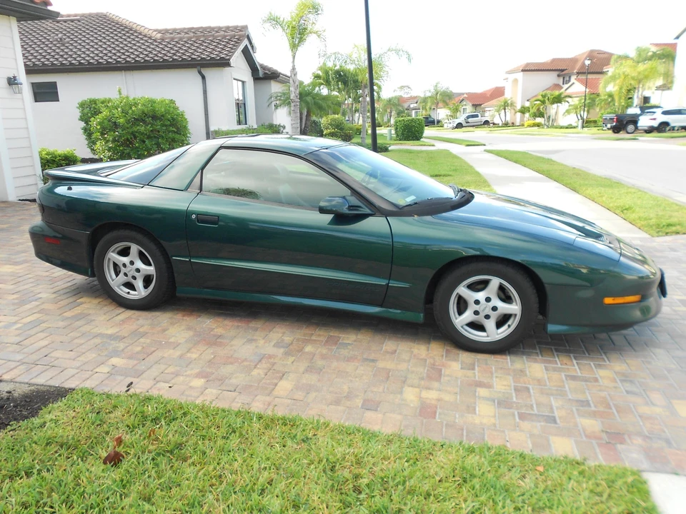 1995 Pontiac Firebird Trans Am 4th Gen - Image 17 of 31