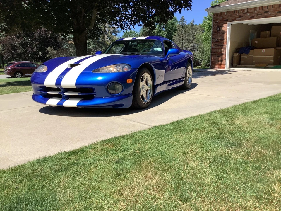 1996 Dodge Viper GTS 2nd Gen - Image 2 of 31