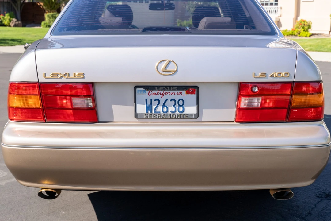 1996 Lexus LS 2nd Gen - Image 13 of 31