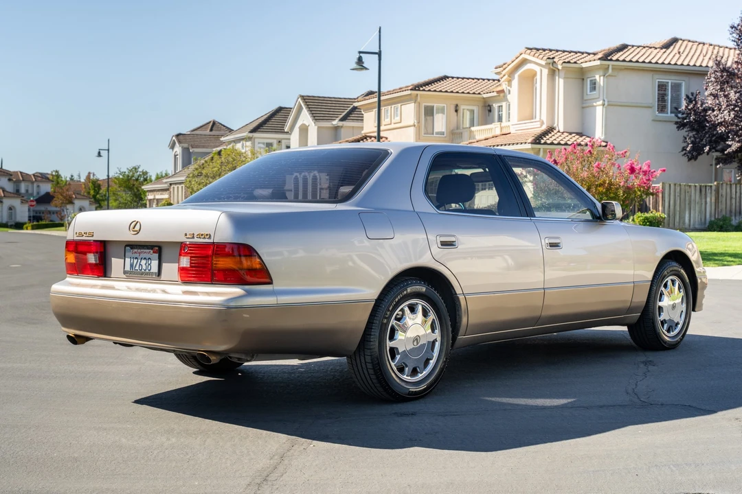 1996 Lexus LS 2nd Gen - Image 5 of 31