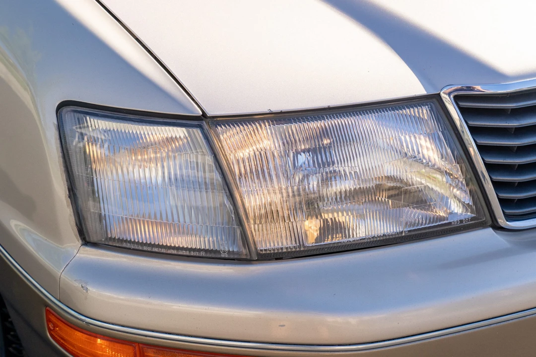 1996 Lexus LS 2nd Gen - Image 11 of 31