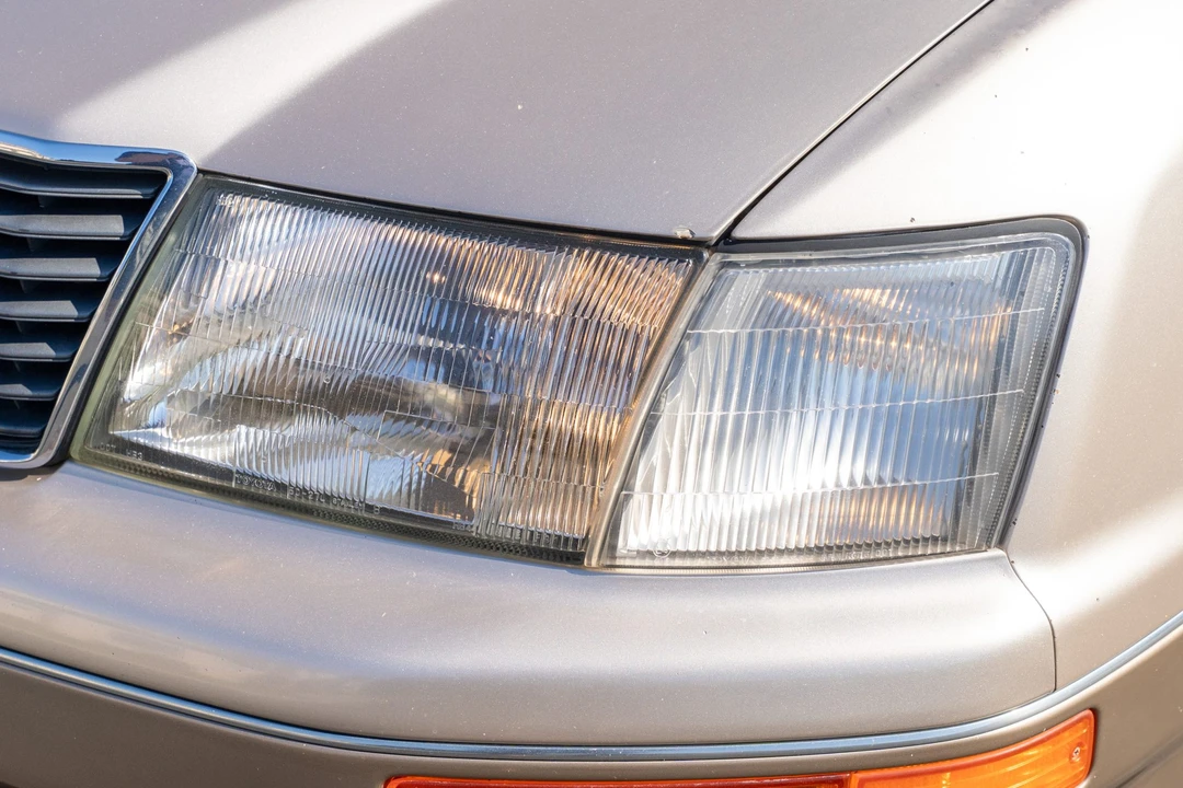 1996 Lexus LS 2nd Gen - Image 12 of 31